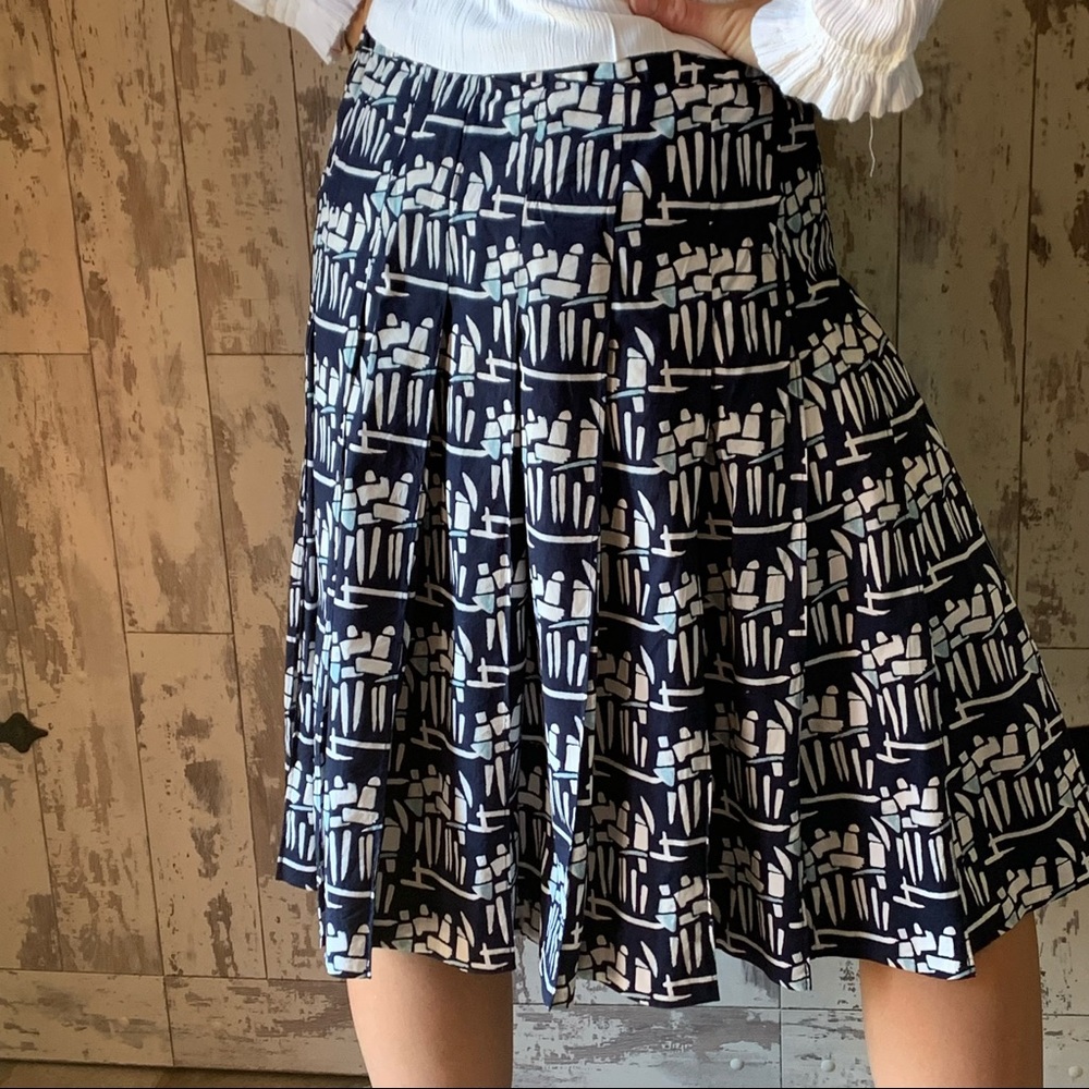 Tory Burch Navy and White Printed A-Line Skirt - Picture 5 of 16